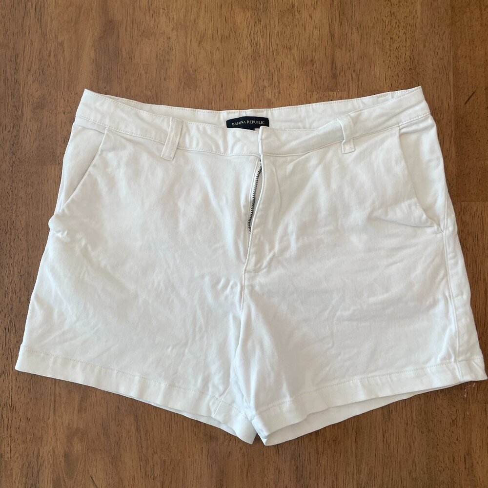 Banana Republic Cotton Blend Shorts, Off White, Size 10